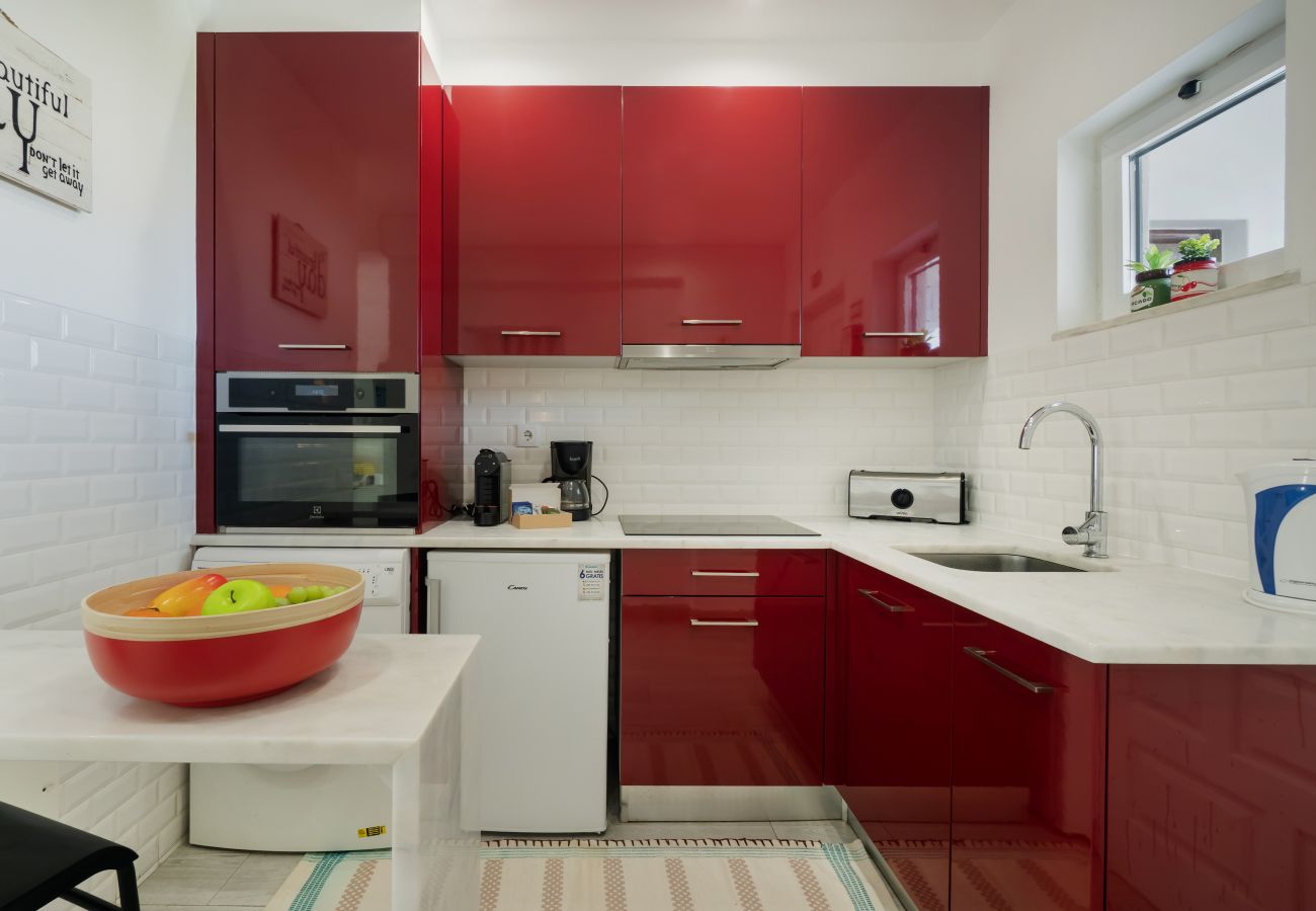 Apartment in Albufeira - Boat 4 Apt OCV – Near the Beach (100m) with Pool