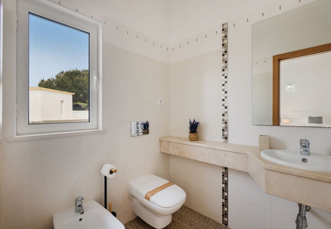 Villa in Albufeira - Sunny Terrace House | BBQ, Pool & Relax