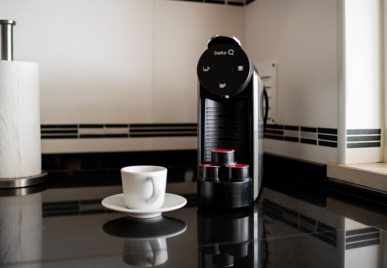 Villa in Albufeira - Sunny Terrace House | BBQ, Pool & Relax