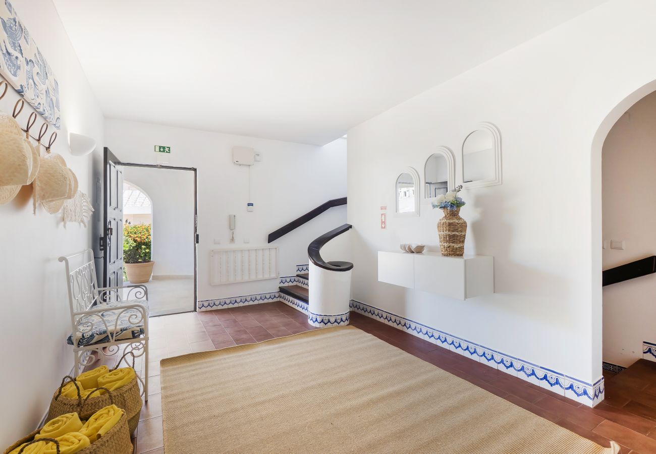 Villa in Armação de Pêra - New Listing | Exclusive Ocean View Villa | 2Min to Beach