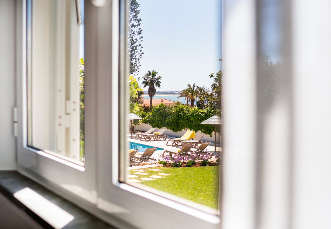 Villa in Armação de Pêra - New Listing | Exclusive Ocean View Villa | 2Min to Beach