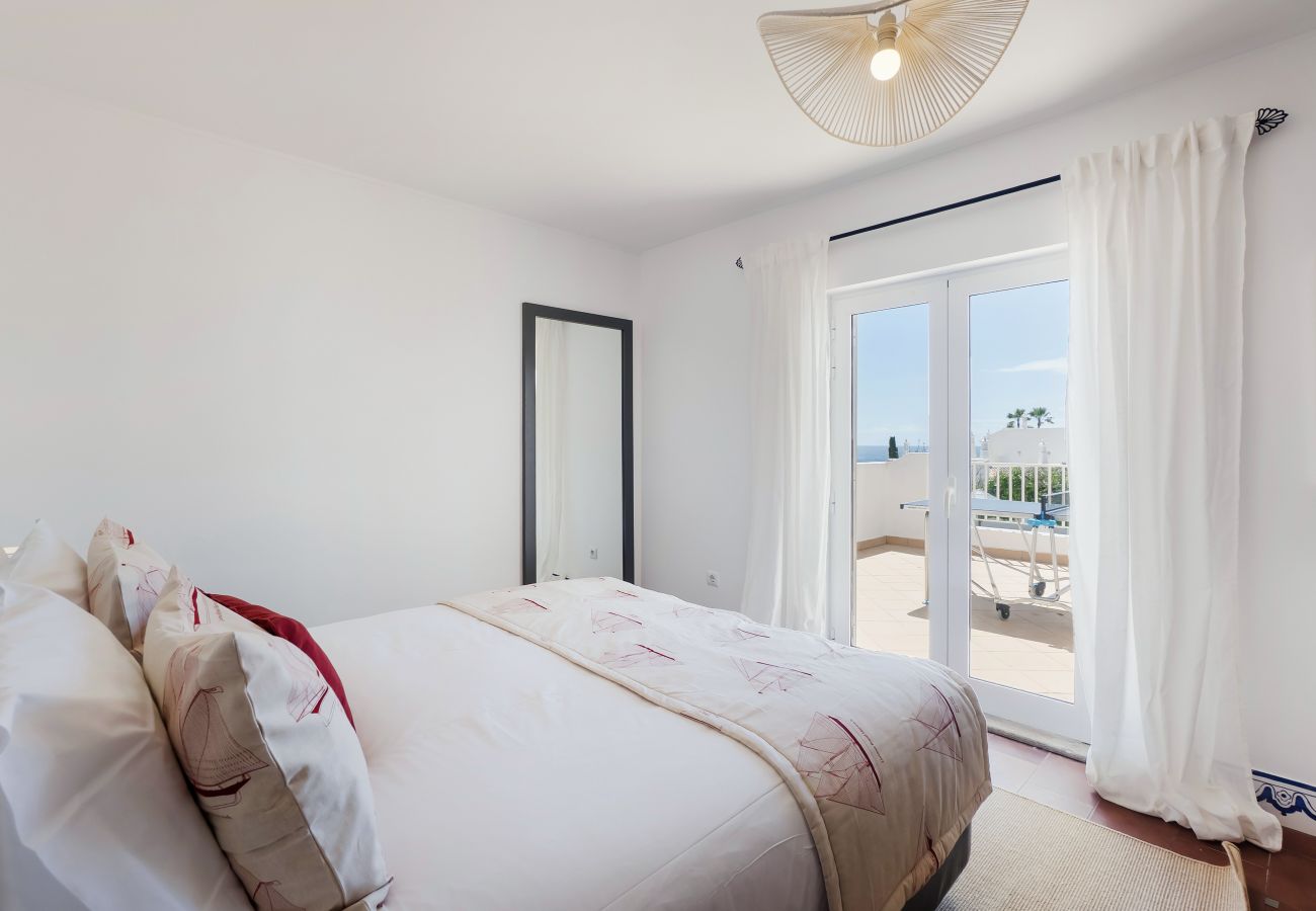 Villa in Armação de Pêra - New Listing | Exclusive Ocean View Villa | 2Min to Beach