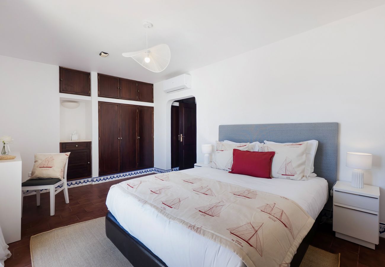 Villa in Armação de Pêra - New Listing | Exclusive Ocean View Villa | 2Min to Beach