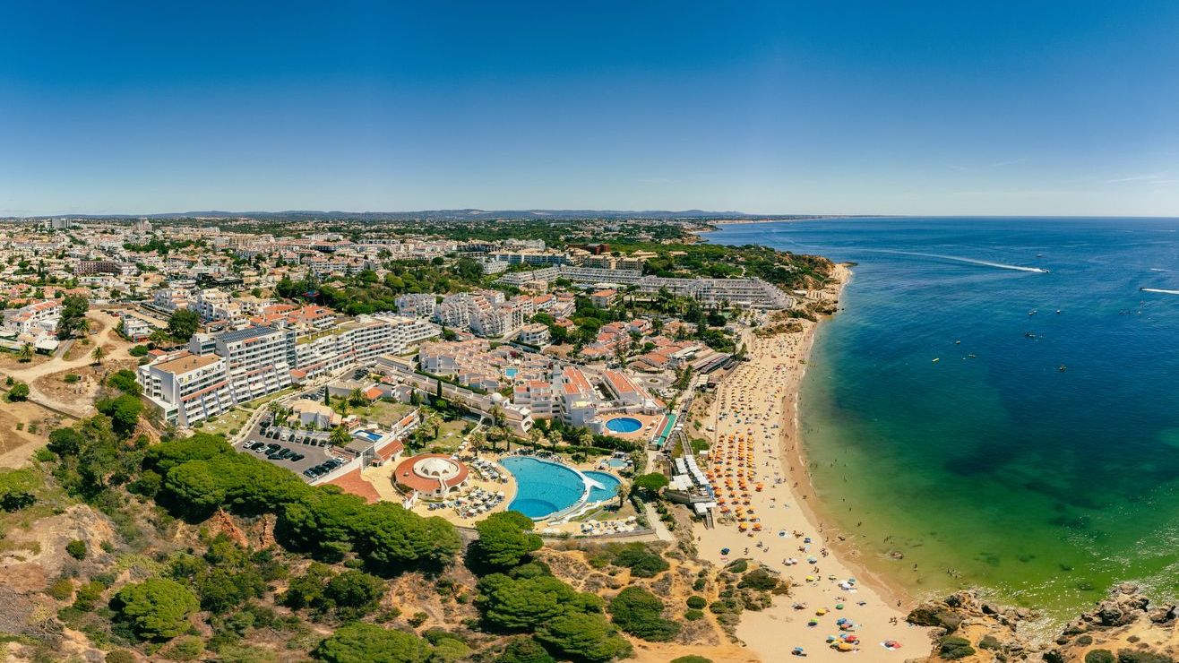 Praia-da-Oura-portugal.jpg